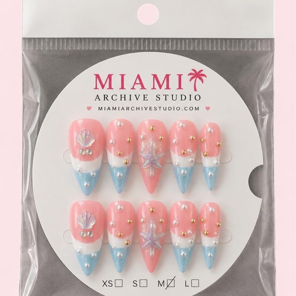 Mermaid-inspired beach nails with a luxe coastal aesthetic